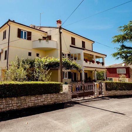 Apartmani Darko 로비니 외부 사진