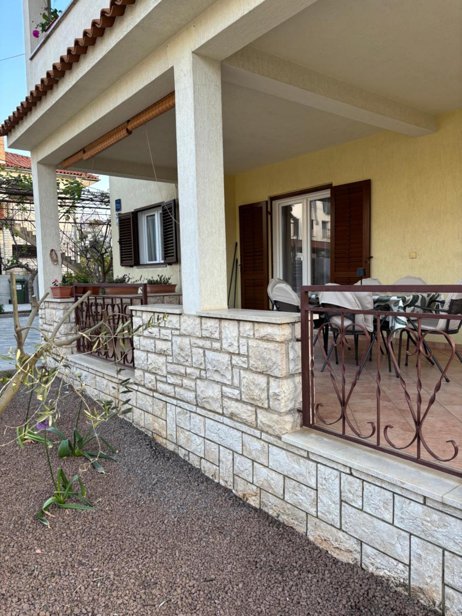 Apartmani Darko 로비니 외부 사진